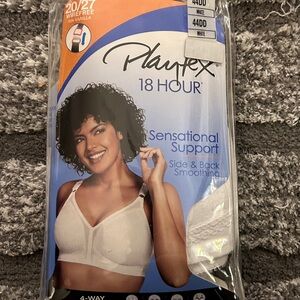 New in box Playtex 18 Hour White Bra size 44DD